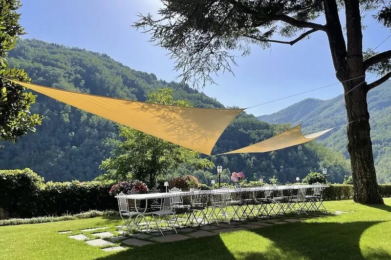 Stunning Catered Villas property, infinity pool and garden, Lucca area, Tuscany