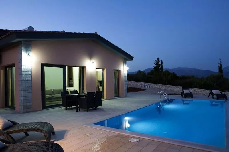 The Architecture Is A Perfect Example Of The Beauty In A Typical Ionian Style