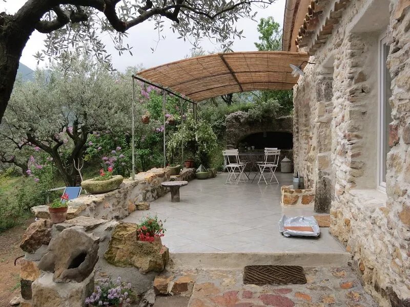 Cabanon in the olive trees in Nyons.