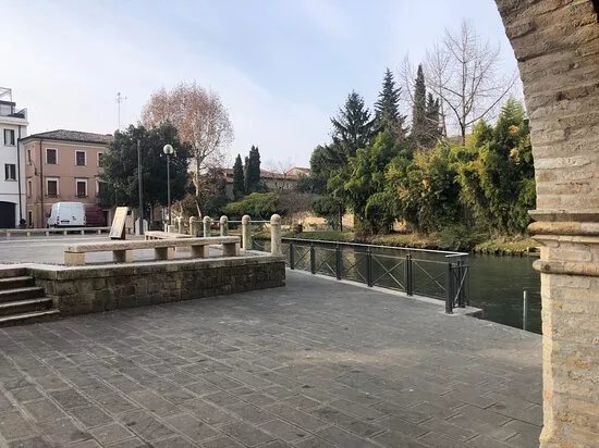 L'approdo Storico Sul Fiume Lemene