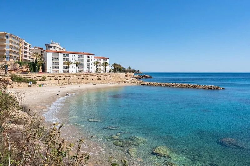 Big apartment 300m marina and beach