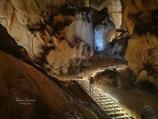 Grotte de Lombrives