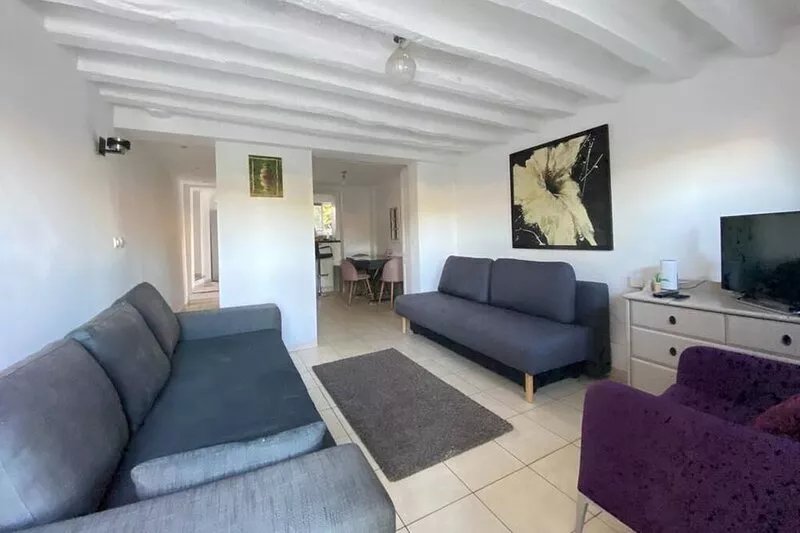 Charming whole house in the heart of Roissy