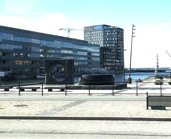 Statyn ''utblick / Insikt''
