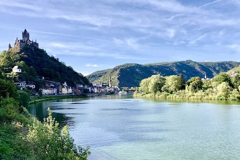 Four-star apartment with a fantastic view of the castle and the Moselle valley