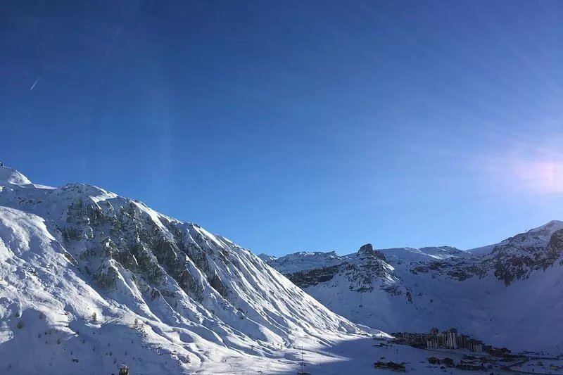 Tignes le Lac ski-in ski-out with quiet view, close to shops
