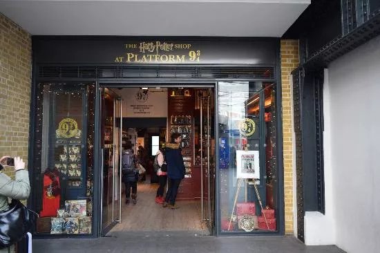 Harry Potter Shop at Platform 9 3/4