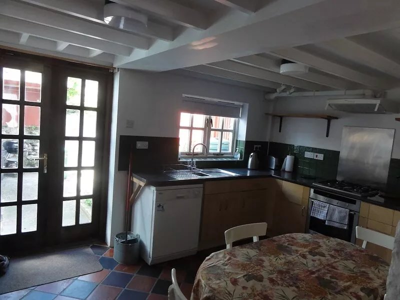 Traditional Renovated Stone Cottage within St Davids