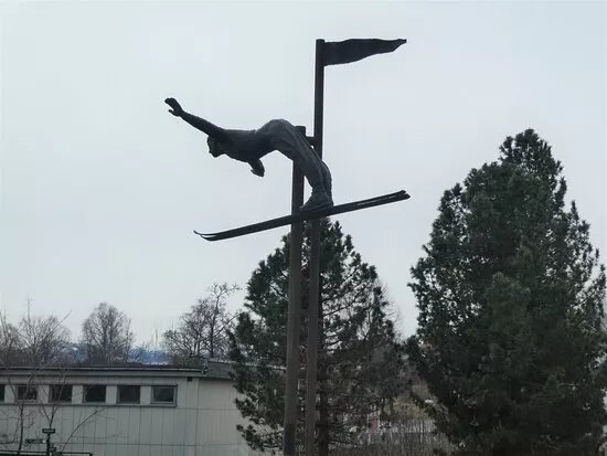 Statuen ''birger Ruud''