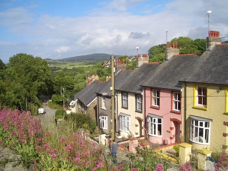 MOMENTS FROM COAST BUT ALSO TOWN CENTRE LOVELY COTTAGE
