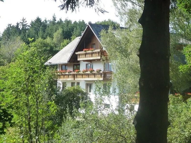 beautiful apartment with 1 bedroom and a gorgeous balcony