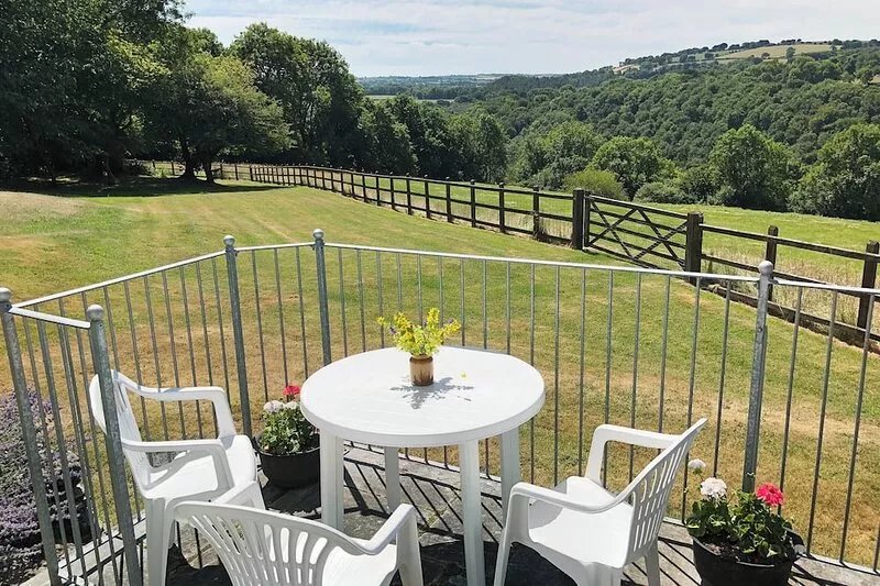 2 bedroom accommodation in Penrherber, Newcastle Emlyn