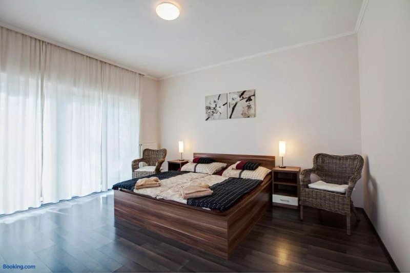 Kocsis Apartman Es Camping