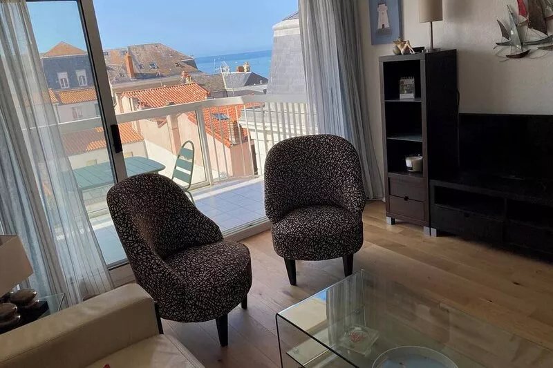 Agréable Appartement. Balcon + Parking