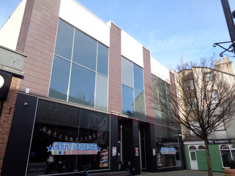 City Sports & Cocktail Bar