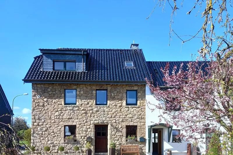 Very nice apartment with garden, perfect starting point for hikes, bike tours