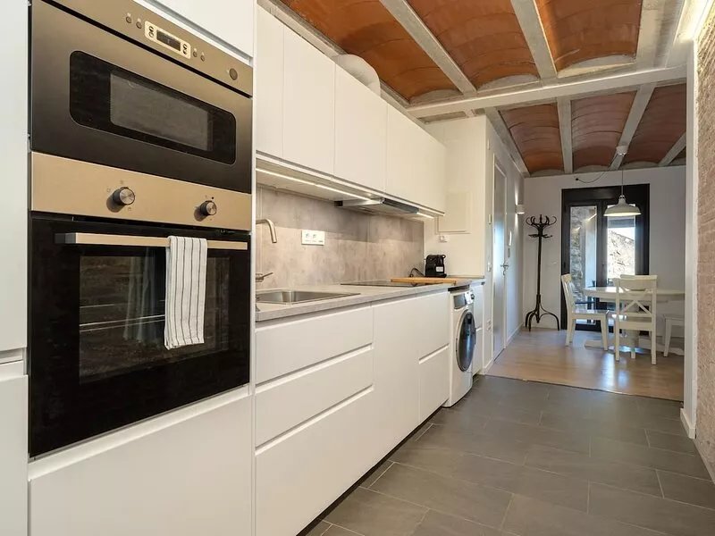 Apartment with views of the Wall at 30min Port Aventura