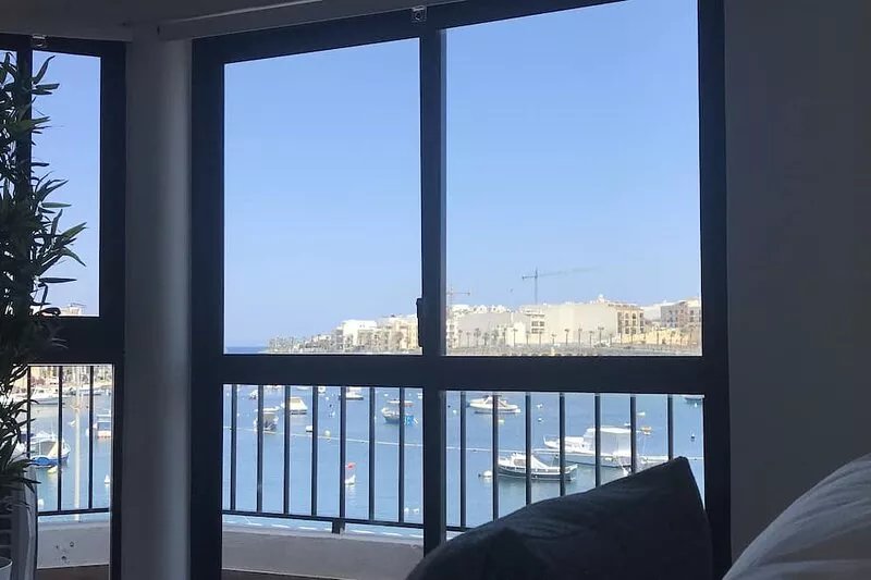 Sunrise Creek Sea View Apartment