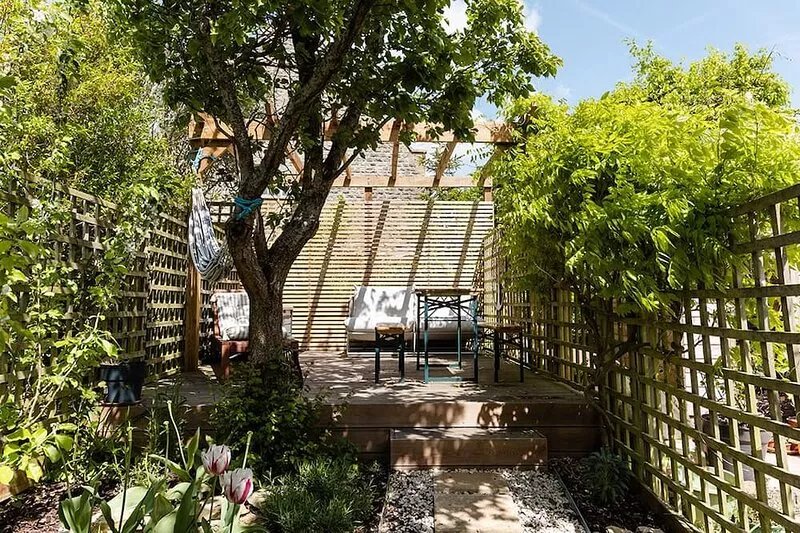 Luxury Cotswold cottage with valley views and stylish interiors.