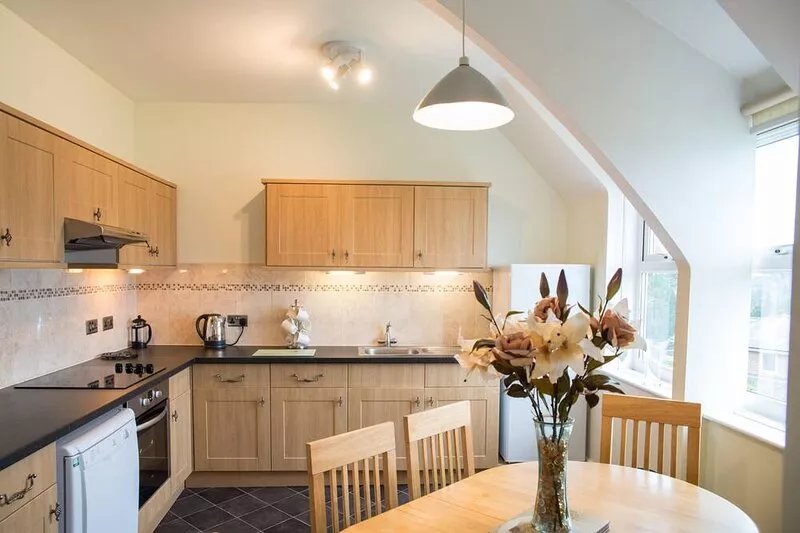 Edgecombe Apartment-Luxury - 2 bed - River view