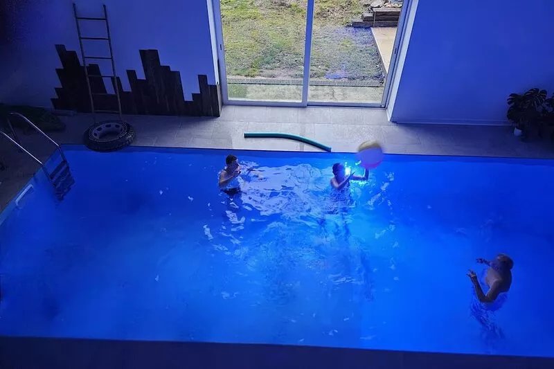 Gîte, private heated indoor pool, whole house. Close to Alsace.