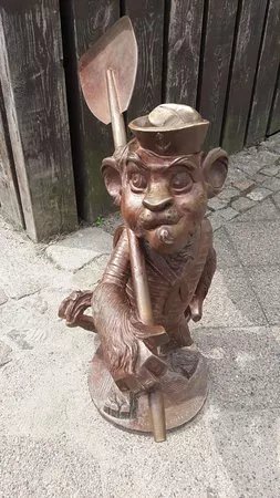 Gdanski Lew Hewelion