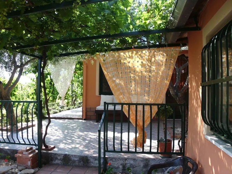 'The Vineyard' Alcantara Valley - Taormina - Etna) CIN - IT083029C23XT3MFQP