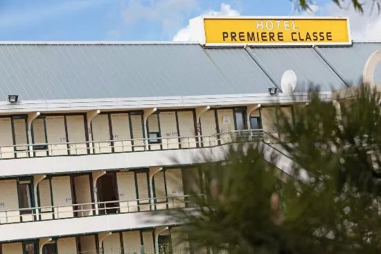 Premiere Classe Niort Est - La Creche Hotel