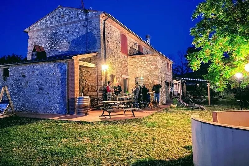 Beautiful Tuscan Villa surrounded by greenery between sea and hills