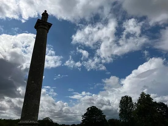 Queen Anne's Monument, Cirencester Park