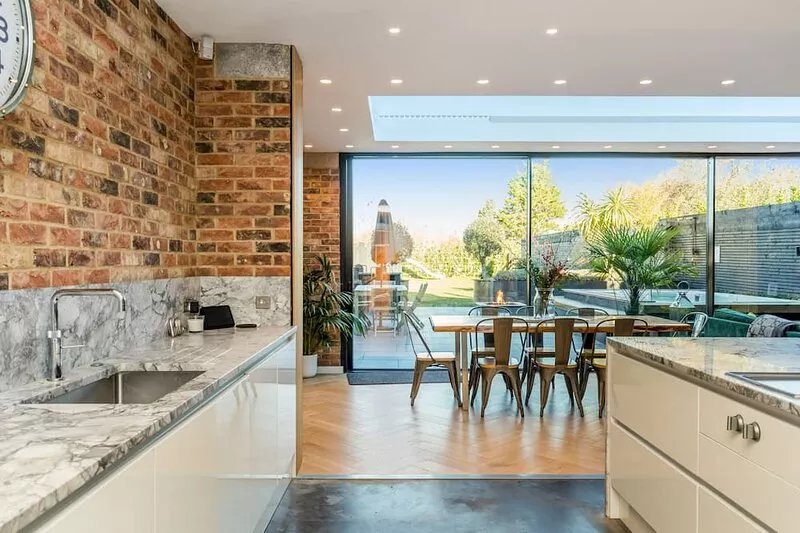 Nutkin Barn - contemporary property in West Sussex