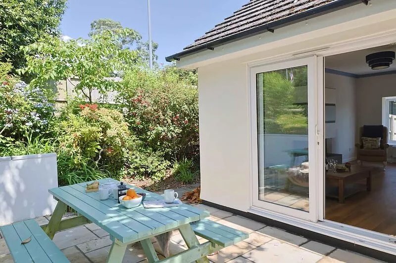 The Old Orchard - sleeps 5 guests  in 3 bedrooms