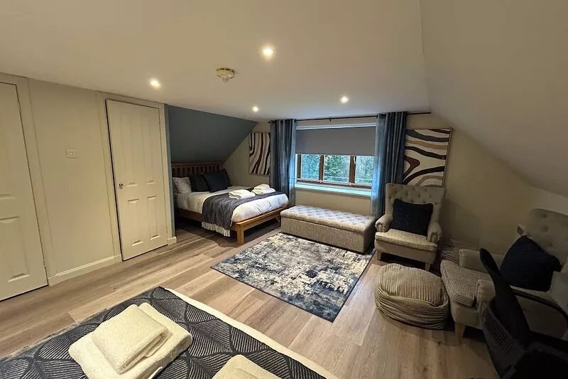 Lovely 7 bedroom home with hot tub and large garden  near Oban
