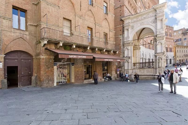 IL MANGIA NEST 2 + 2 bd just under THE MANGIA Tower
