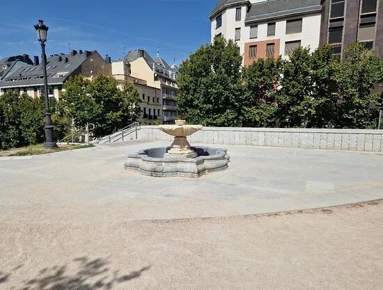 Cuesta De San Vincente Fountain