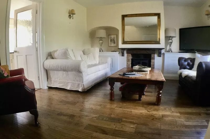 Charming 2-bed cottage in beautiful location