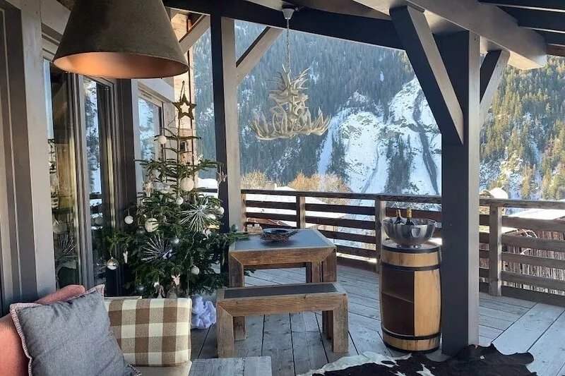 Chalet luxe 14 pers 6 chambres 6 sdb piscine intérieure privée sauna terrasses