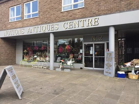 Notions Antiques Centre