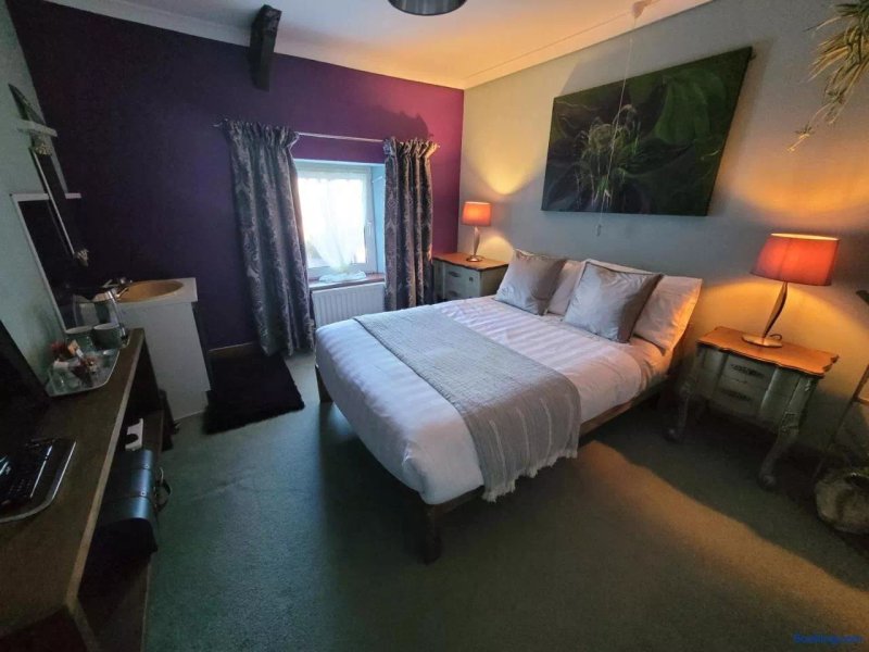 Farmhouse B&B