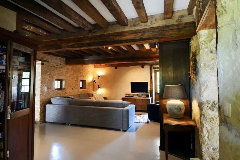 Charming Farmhouse With Private Garden, Terrace & Large Courtyard 8 p/3