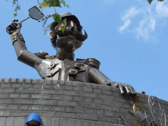 The Major Statue at Major's Corner