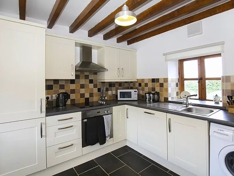 HAFOD, family friendly, with a garden in Pontllyfni