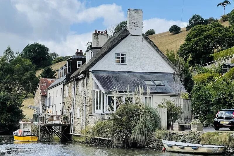 Waters Edge, Exclusive Village Location