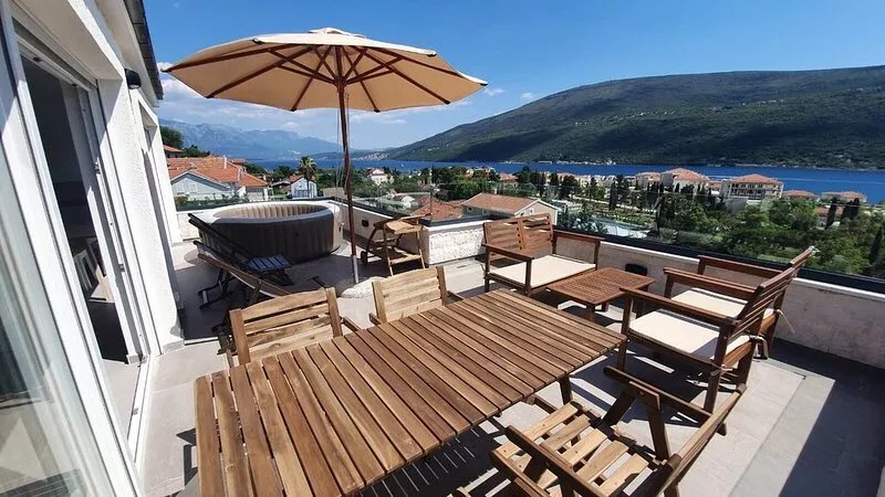 New!!! Lux apartmrnt 10min from beach. spacious, quiet, clean
