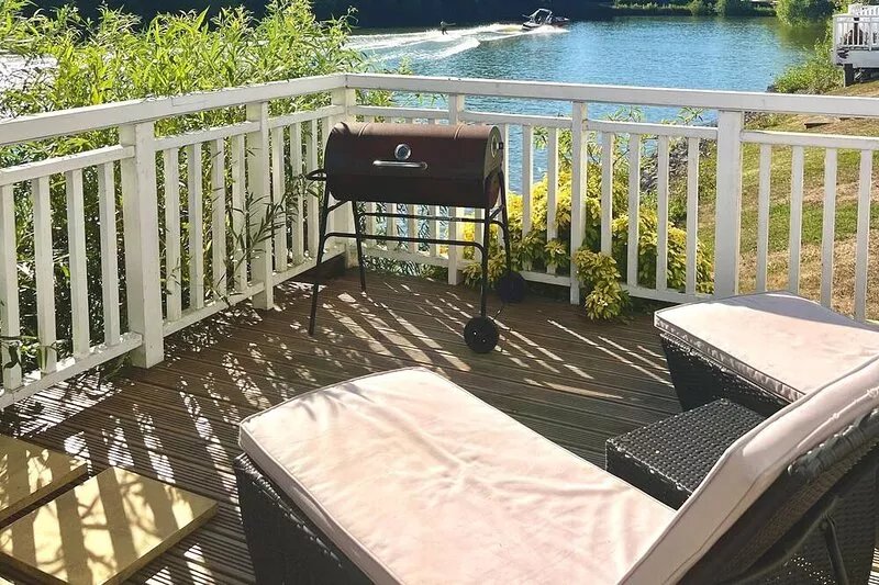 Nola Lodge · Cotswolds Lakeside - South Cerney