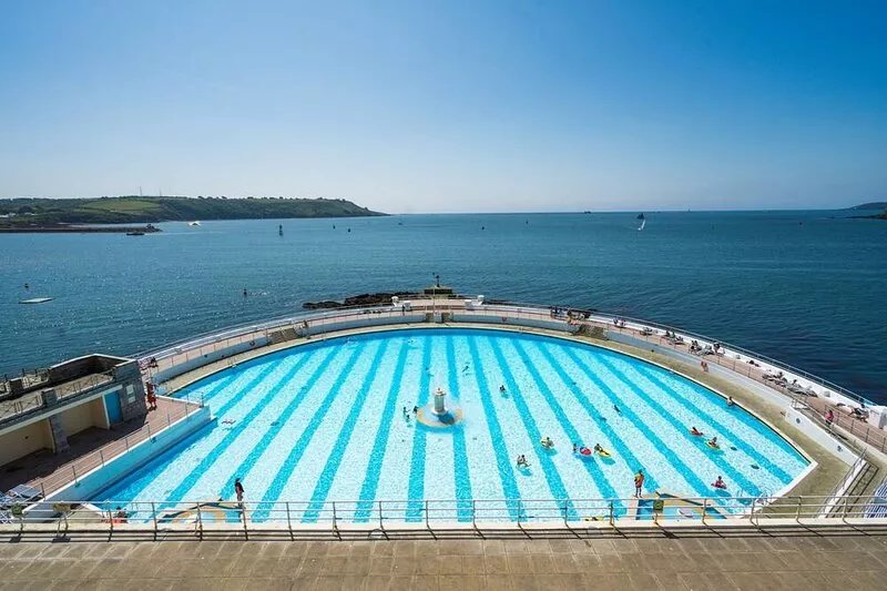 Sir Francis Drake Apartment (5)- stunning sea views over Hoe and Plymouth Sound