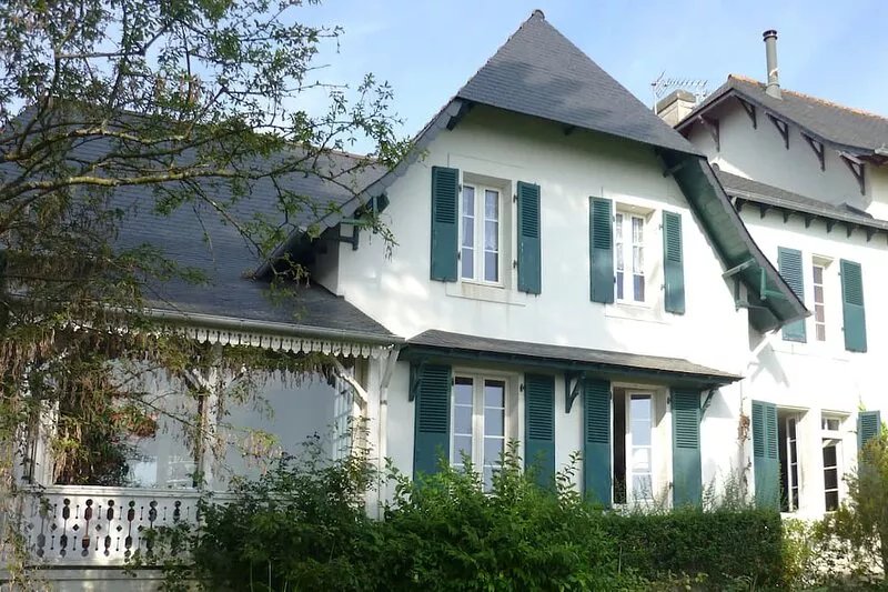 Historic villa in the seaside resort of Morgat