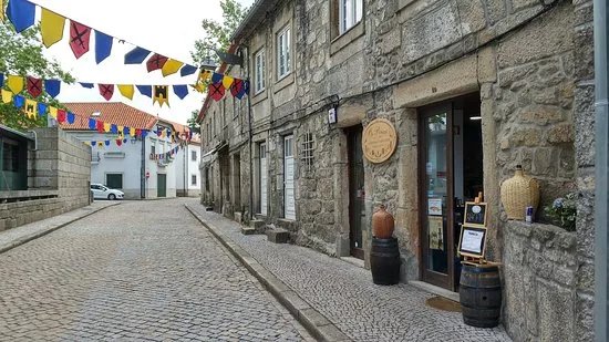 Os Penas - Garrafeira | Charcutaria | Tabacaria