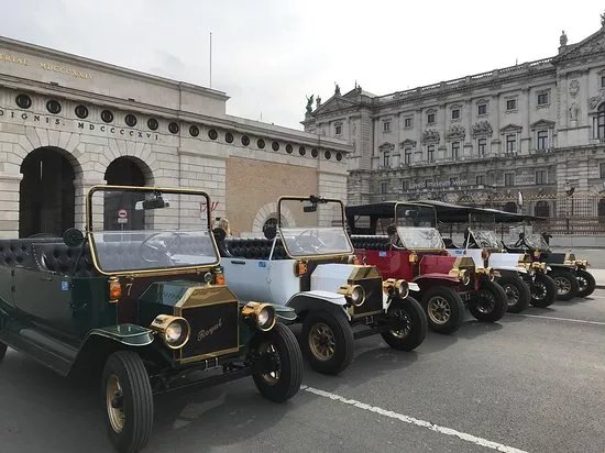 Royal e-car Tours