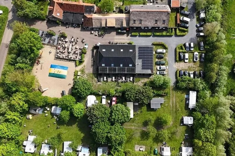Cozy holiday home in Vrouwenpolder close to the beach